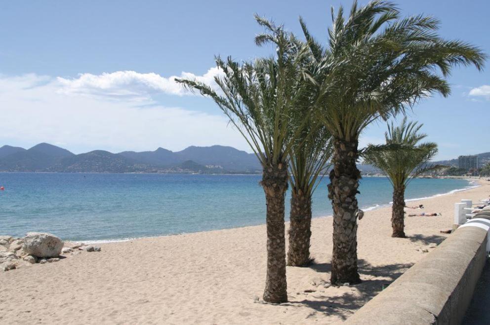 Magnifique "Gite De La Garoupe" Au Cap D'Antibes A 300M Des Plages Exterior photo