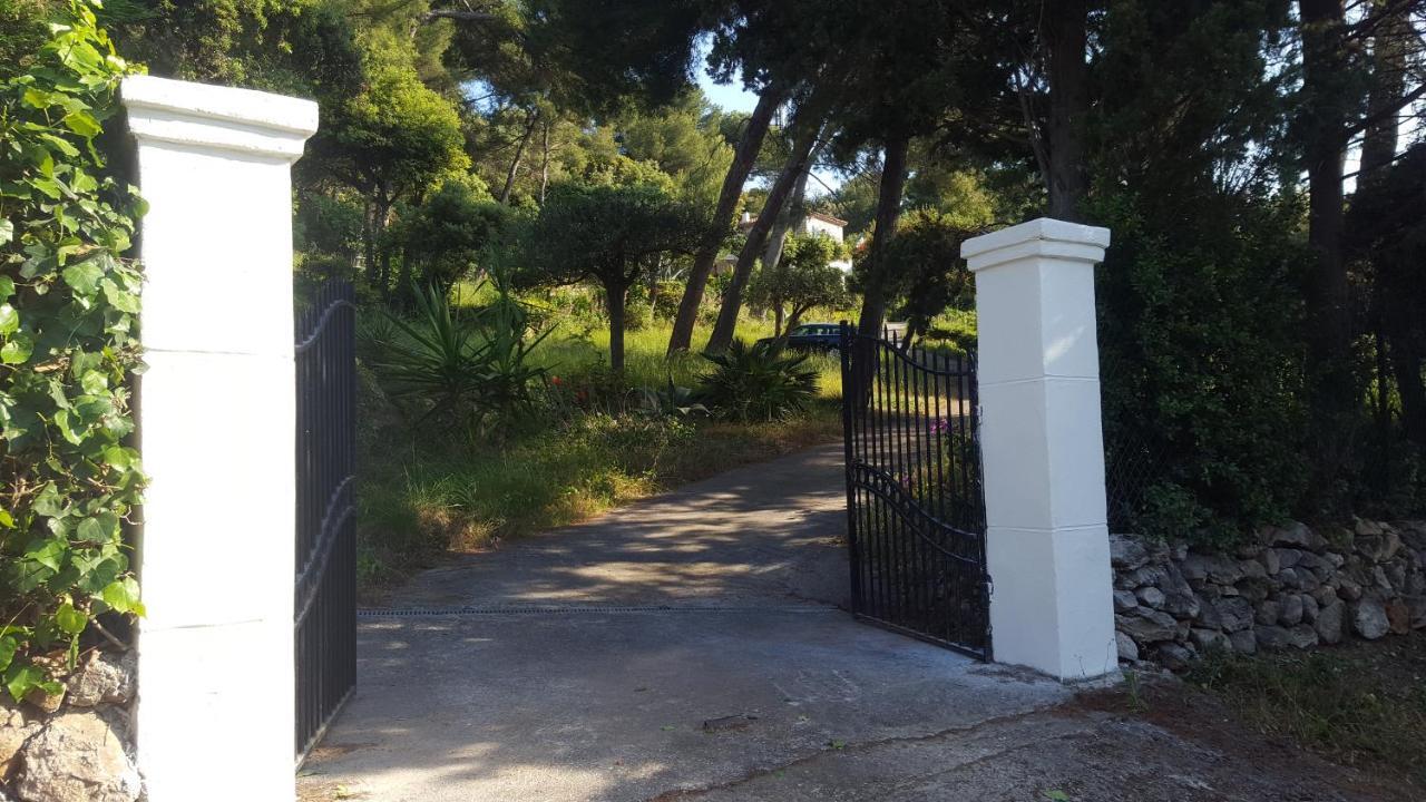 Magnifique "Gite De La Garoupe" Au Cap D'Antibes A 300M Des Plages Exterior photo